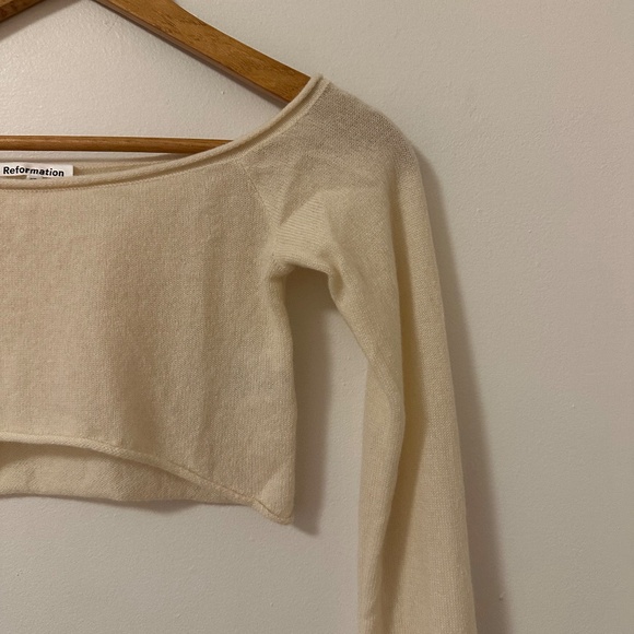 Reformation Valeria Cashmere Cropped Sweater in Cream | Size XS - Picture 4 of 12